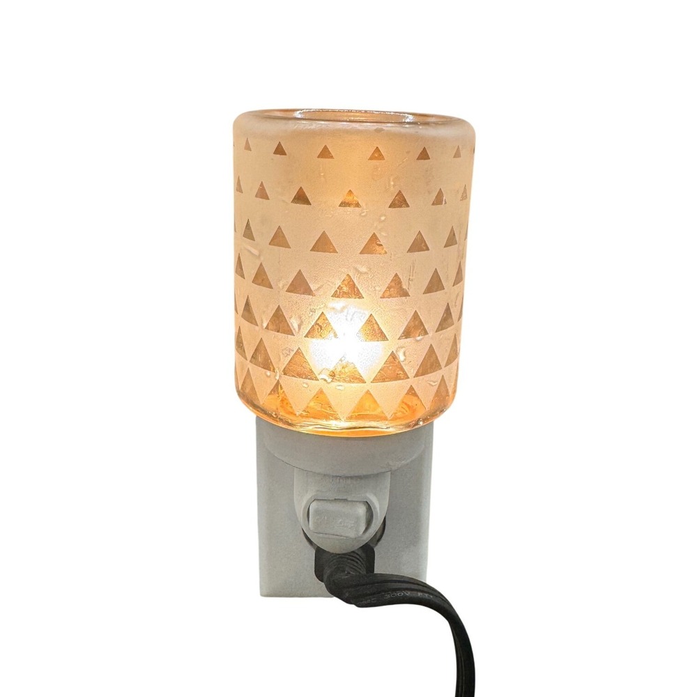 Scentsy Geo Plug In Wax Warmer Frosted Glass Triangle Pattern Night Light